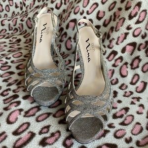 Touch of Nina heels silver/gold 7.5
